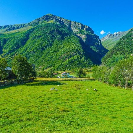 Givi Kakhiani'S Guesthouse Zhabeshi Ngoại thất bức ảnh
