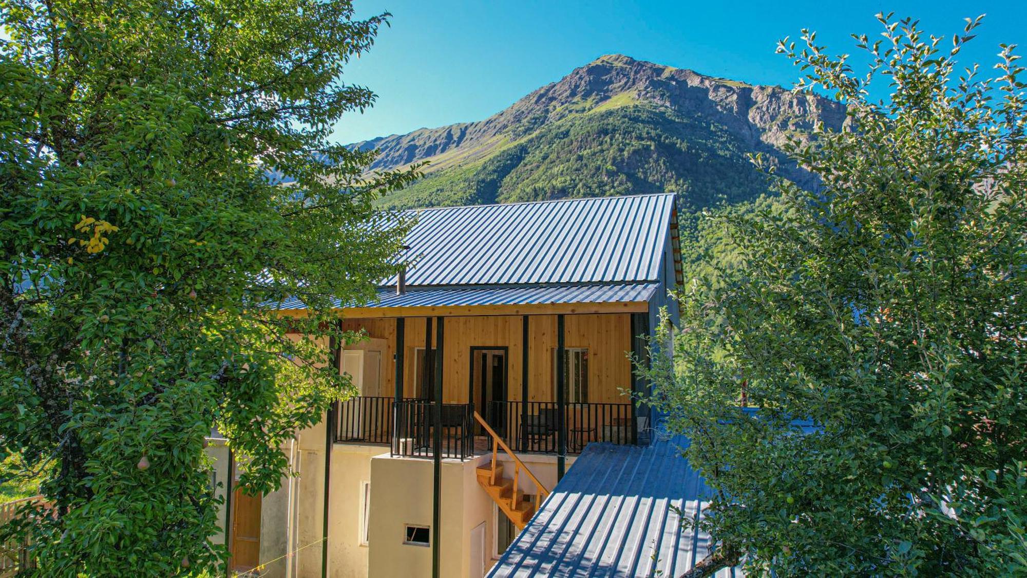 Givi Kakhiani'S Guesthouse Zhabeshi Ngoại thất bức ảnh