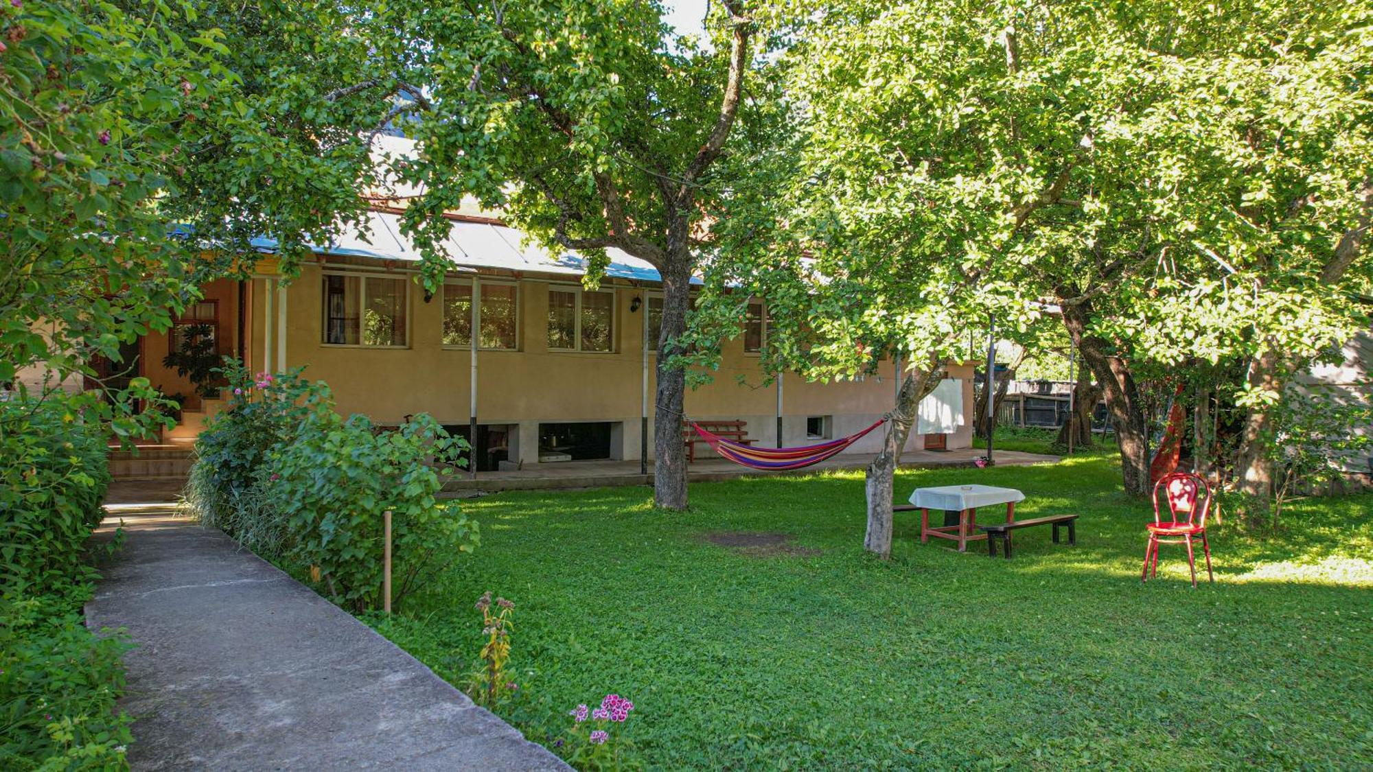 Givi Kakhiani'S Guesthouse Zhabeshi Ngoại thất bức ảnh