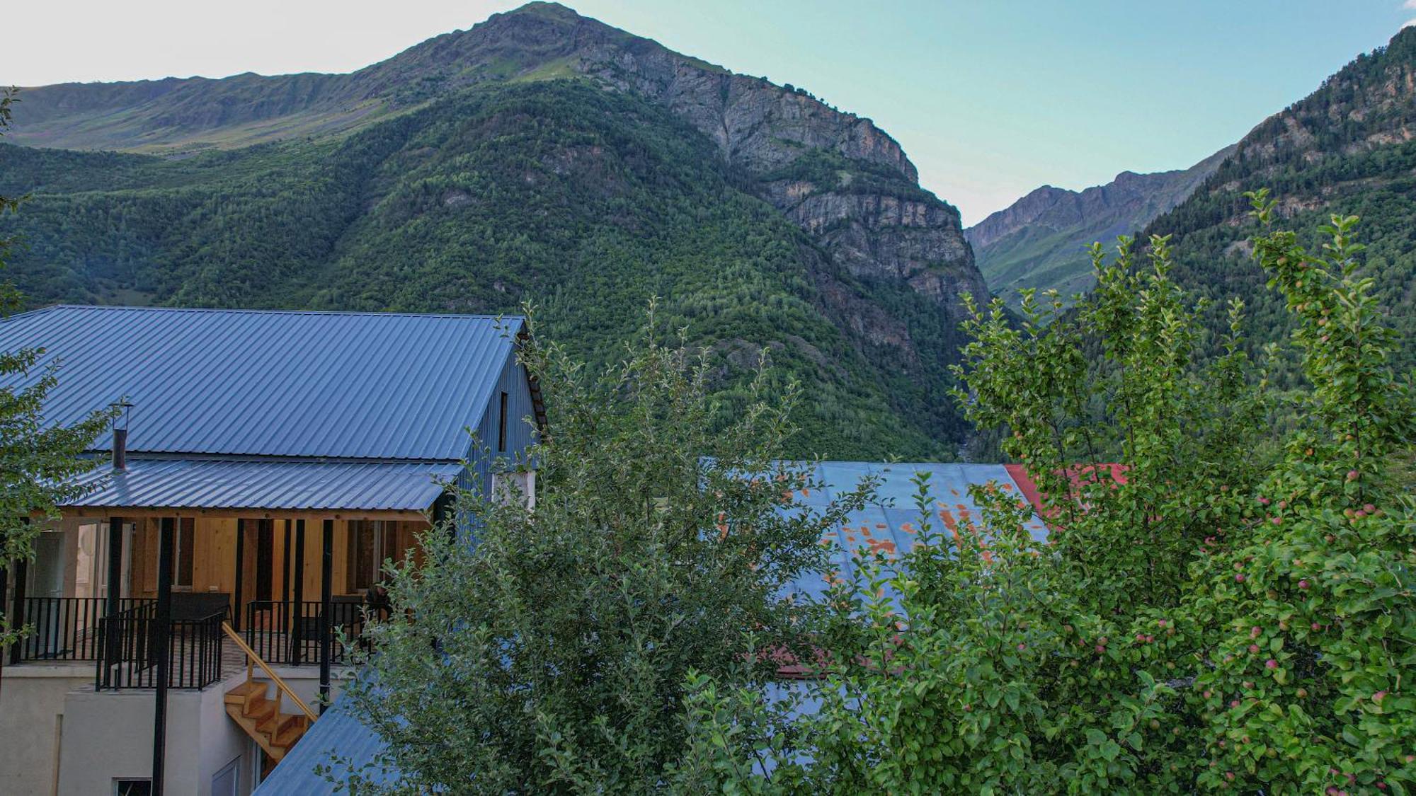 Givi Kakhiani'S Guesthouse Zhabeshi Ngoại thất bức ảnh