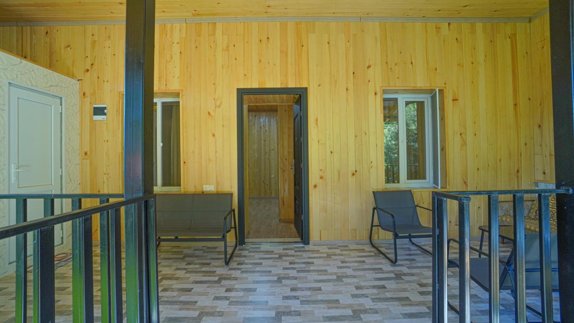 Givi Kakhiani'S Guesthouse Zhabeshi Ngoại thất bức ảnh